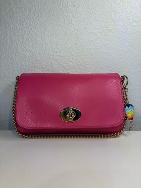 Coach F34604 Crossgrain
Mini Ruby Pink Leather
Shoulder bag Gold Chain